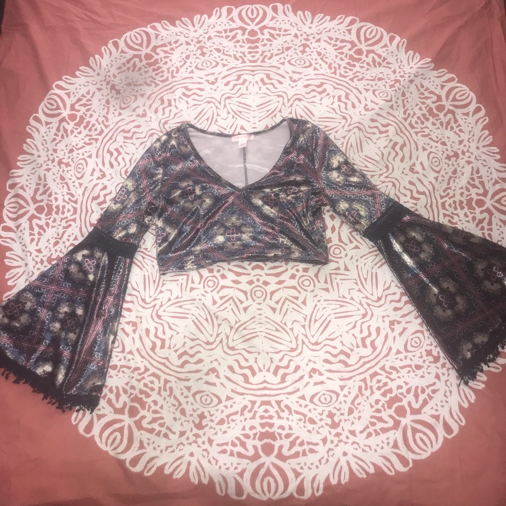 Bell sleeve crop top